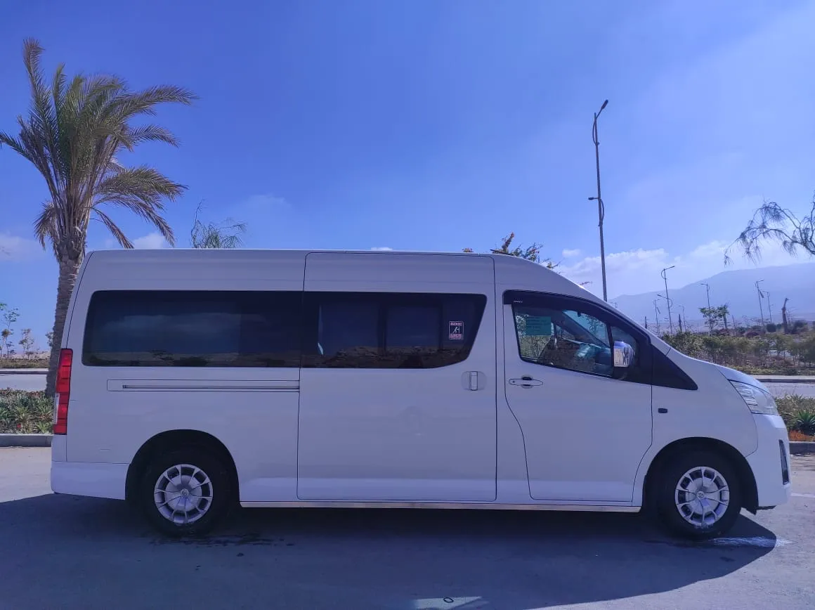 ميكروباص تويوتا هايس